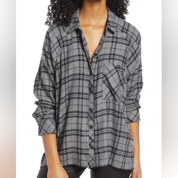 Urban Outfitters UO Brendan oversized boyfriend button down shirt plaid - Picture 2 of 9